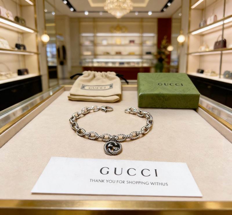 Gucci Bracelet 08yxs102